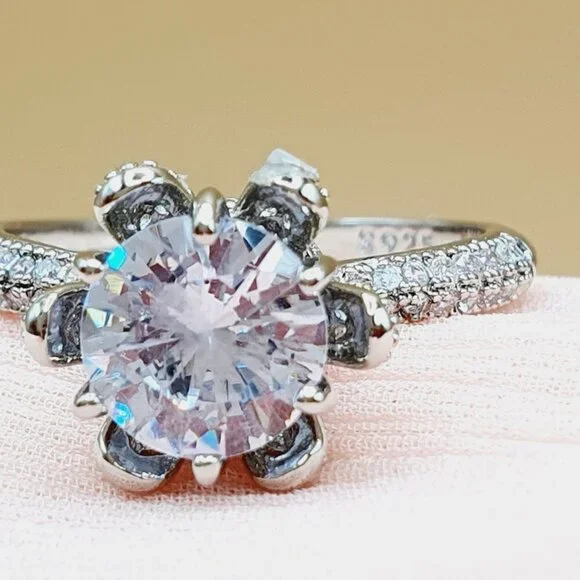 Shiny Cubic Zirconia ia White Stone Cubic Flower Luxury Rings for Women INDN8440 - Picture 4 of 4